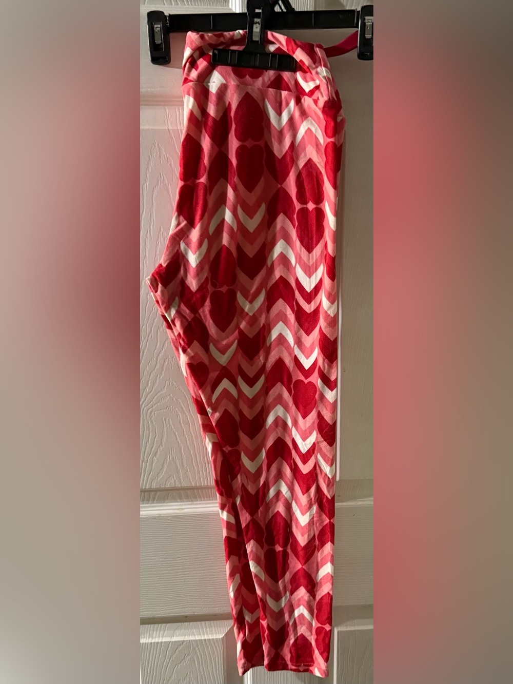 LuLaRoe Red and White Heart Chevron Leggings